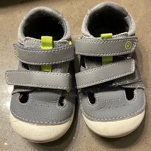 Stride Rite Toddler Sandals, size 6